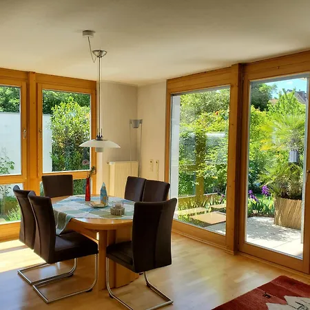 Apartment Helle 120 Qm Mit Terrasse Und Gartenblick